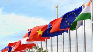 Le renouvellement de la pensée du Parti sur l’intégration internationale à travers les congrès nationaux