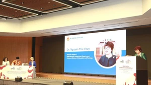 Nguyen Thu Thuy, directrice du Département de la coopération internationale du ministère de l'Éducation et de la Formation, s'exprime lors de l'événement. Photo : VNA