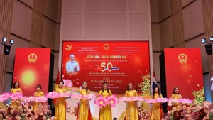 La Fête du Printemps du pays natal organisée dans le Nord-Est de la Thaïlande. Photo: VNA