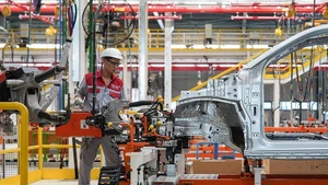 Le Vietnam devient une destination de choix pour de nombreuses entreprises étrangères. Photo : hanoimoi.vn