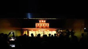 Lors du spectacle « Citadelle impériale de Thang Long ». Photo : VNA