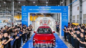 VinFast sort de chaîne son 200 000ᵉ véhicule électrique en 2025. Photo : VNA