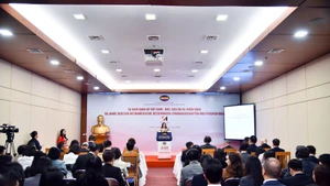 Vue d’ensemble du séminaire, à Hanoi, le 17 décembre. Photo : VNA.