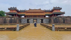 Inondations à la cité impériale de Huê. Photo : VNA.