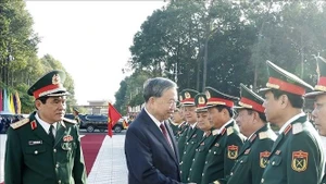 Le secrétaire général To Lam à la cérémonie de célébration du 80ᵉ anniversaire de la fondation de la force armée de la Zone militaire 9 
