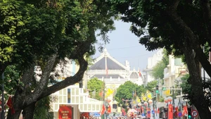 Hanoi séduit par son mélange unique entre dynamisme, modernité et jeunesse, tout en conservant un charme d’antan à travers ses monuments, son architecture et son histoire profondément enracinée. Photo : hanoimoi.vn