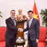 Le vice-ministre des Affaires étrangères, Dang Hoang Giang, (droite) et Matt Jackson, représentant résident du Fonds des Nations unies pour la population (UNFPA) au Vietnam. Photo : VNA