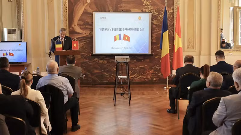 Le président de la CCIB, Iuliu Stocklosa lors de l’événement. Photo : Baoquocte.