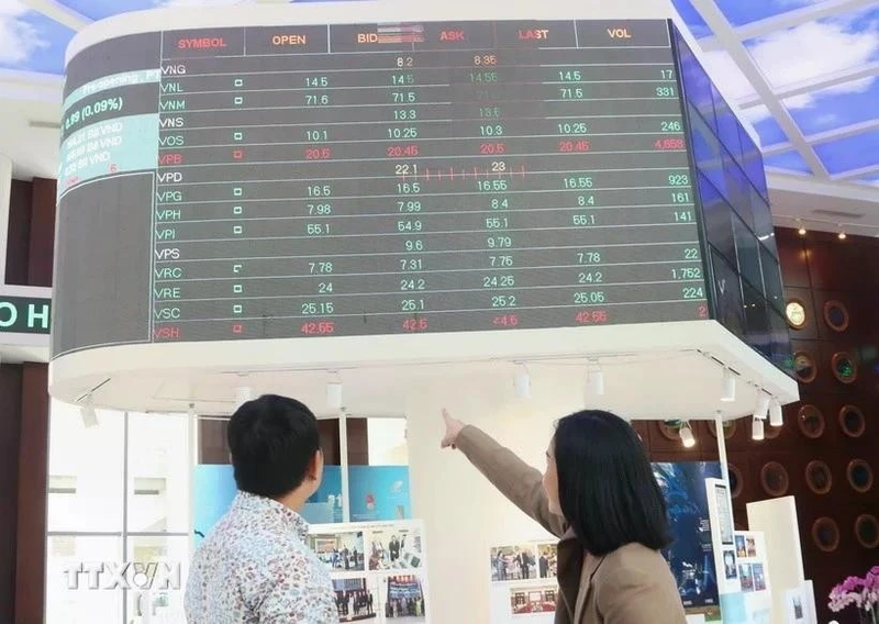 Investisseurs à la Bourse de Ho Chi Minh-Ville. Photo : VNA.