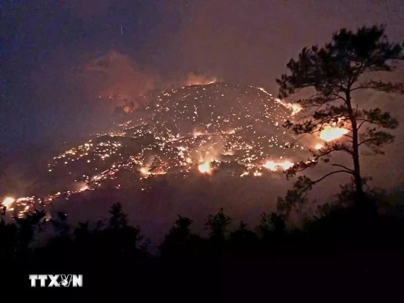 L'incendie se déclare dans le chef-lieu de Binh Lieu, district éponyme. Photo : VNA.