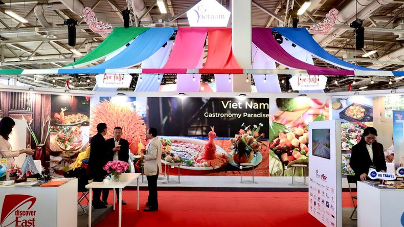 Le stand du Vietnam au Salon international du voyage (ITB) 2025, qui a eu lieu du 4 au 6 mars à Berlin, en Allemagne. vn.jpg