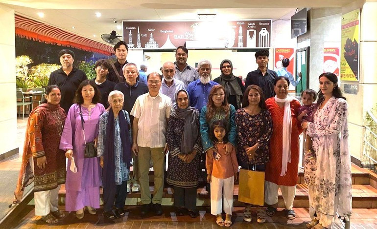 Rencontre entre l’ambassadeur vietnamien au Pakistan, Pham Anh Tuan, et la communauté des Vietnamiens vivant et travaillant à Karachi. Photo : Ambassade du Vietnam au Pakistan pa-4.jpg