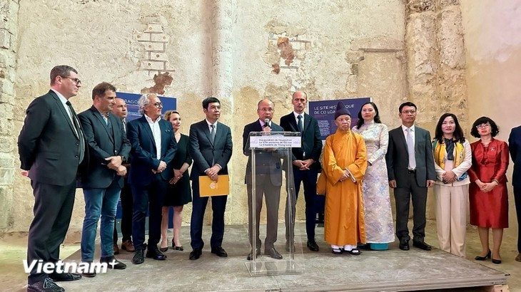 L'ambassadeur du Vietnam en France, Dinh Toan Thang, prend la parole lors de l'inauguration. Photo : VNA. L'ambassadeur du Vietnam en France, Dinh Toan Thang, prend la parole lors de l'inauguration. Photo : VNA.