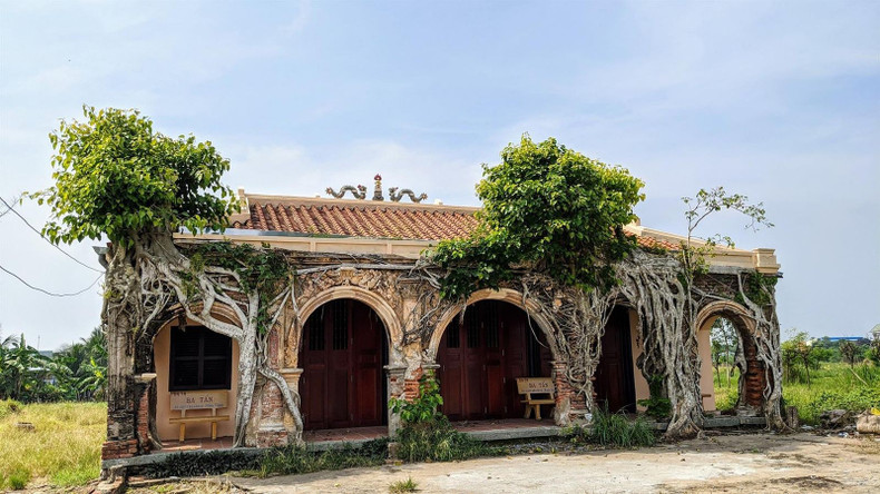Au-delà de sa valeur architecturale unique, la maison communale de Tan Dong est un témoin de l’histoire nationale. Photo : MIA Au-delà de sa valeur architecturale unique, la maison communale de Tan Dong est un témoin de l’histoire nationale. Photo : MIA