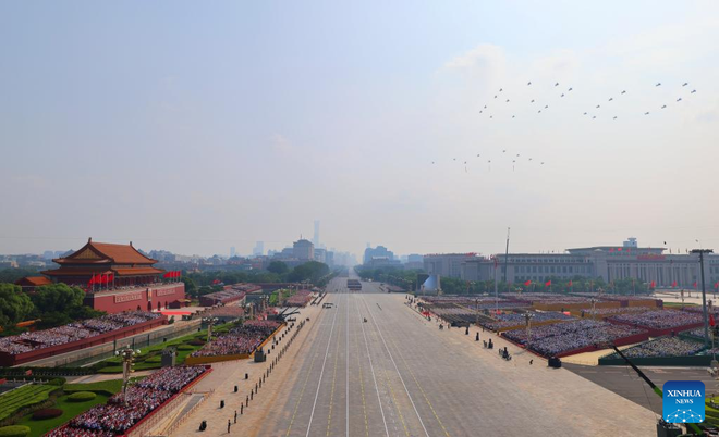 Cérémonie marquant le 80e anniversaire de la victoire de la Guerre mondiale antifasciste, à Pékin. Photo : Xinhua. Cérémonie marquant le 80e anniversaire de la victoire de la Guerre mondiale antifasciste, à Pékin. Photo : Xinhua.
