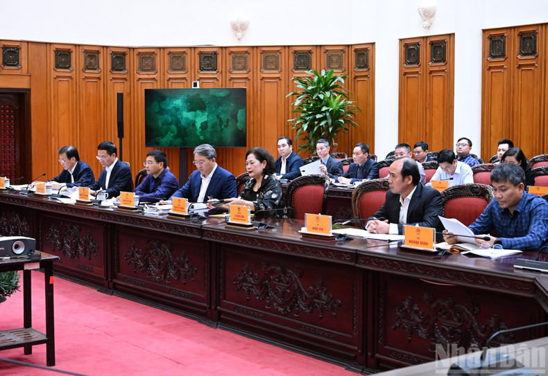 Les délégués assistent à la réunion. Photo : Tran Hai/NDEL