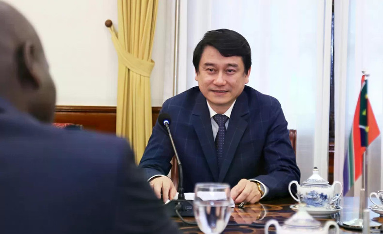 Le vice-ministre vietnamien Le Anh Tuan a souligné l’importance de faire du commerce et de l’investissement le moteur de développement des relations bilatérales. Photo : baoquocte.vn Le vice-ministre vietnamien Le Anh Tuan a souligné l’importance de faire du commerce et de l’investissement le moteur de développement des relations bilatérales. Photo : baoquocte.vn