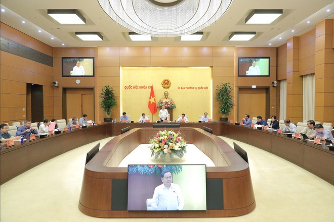 Vue d"ensemble de la conférence, à Hanoi, le 19 octobre. Photo: daibieunhandan.vn Vue d"ensemble de la conférence, à Hanoi, le 19 octobre. Photo: daibieunhandan.vn