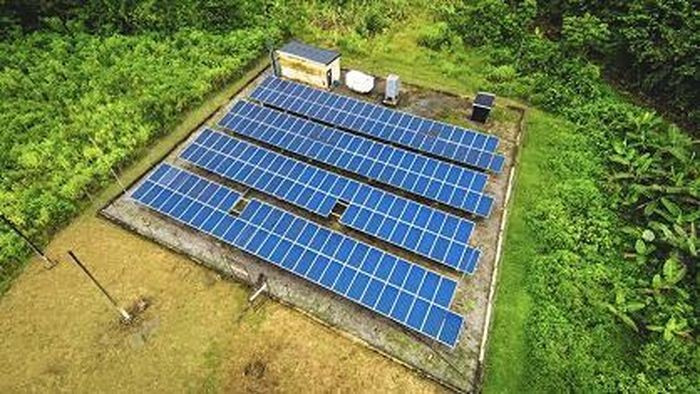 Des mini-réseaux solaires au Nigéria, un des projets phares mis en œuvre par la GEA. Photo : GEA Des mini-réseaux solaires au Nigéria, un des projets phares mis en œuvre par la GEA. Photo : GEA