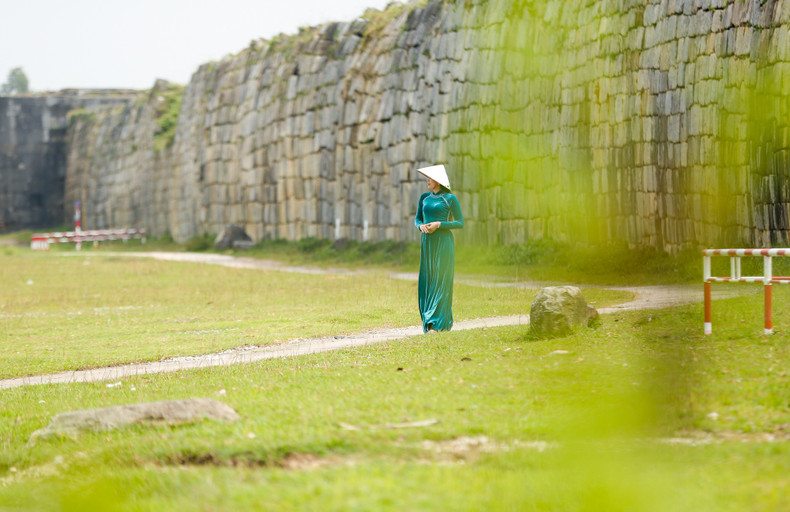 Reconnue par l’UNESCO comme site du patrimoine culturel mondial le 27 juin 2011, la citadelle des Hô est considérée comme un exemple exceptionnel du nouveau style de ville impériale d’Asie du Sud-Est. Photo : Ngo Nhung/thanhnien.vn