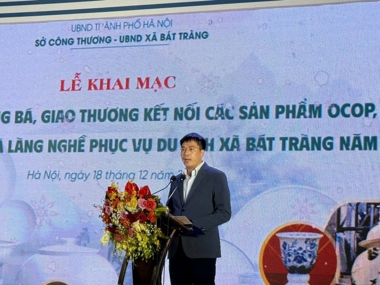 Selon le directeur du Centre de promotion industrielle et commerciale (relevant du service de l’Industrie et du Commerce de Hanoï), Hoang Minh Lam, le programme est une occasion de préserver et de promouvoir l’essence des villages de métiers artisanaux de Hanoï, ainsi que d’affirmer les efforts consentis pour améliorer la qualité des produits, bâtir des marques solides et élargir les marchés.