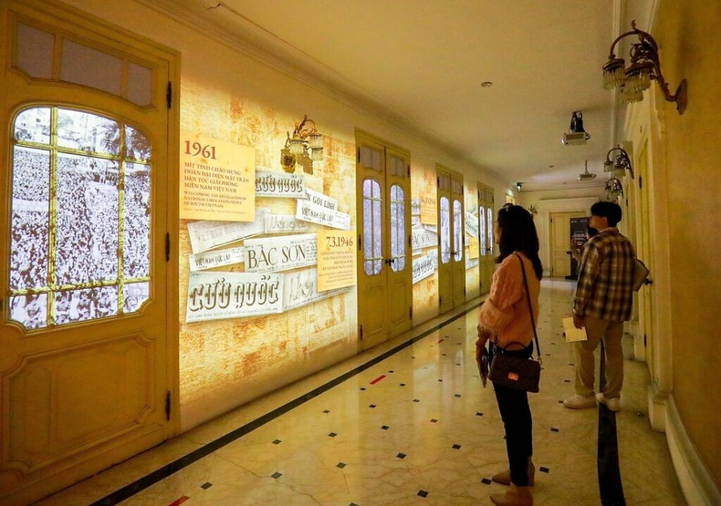 L’exposition est ouverte quotidiennement avec des séances à 10h00, 14h00, 16h00 et 20h00, chacune durant une heure et demie. Photo : VNA