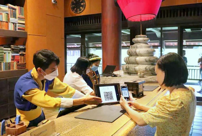 La province de Quang Ninh compte 200 sur 370 sites touristiques dans 13 districts ayant déjà numérisé leurs informations avec des codes QR. qr.jpg