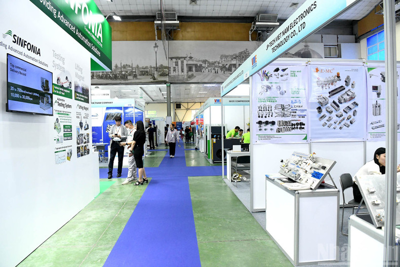 En marge des expositions, sont prévus plusieurs séminaires sur les orientations et tendances de développement des industries auxiliaires. Photo : NDEL. En marge des expositions, sont prévus plusieurs séminaires sur les orientations et tendances de développement des industries auxiliaires. Photo : NDEL.