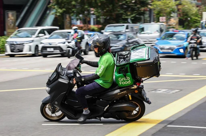 Au cours des premiers mois de 2025, le marché vietnamien de VTC est dominé par de grands acteurs, tels que Xanh SM, Grab et Be Group. grab.jpg