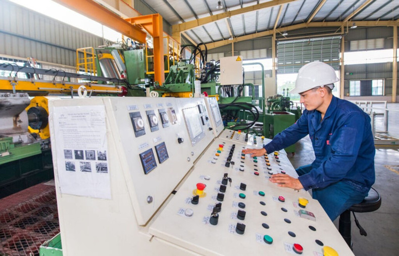 Selon les experts, il faut faire de la science, de la technologie, de l'innovation et de la transformation numérique les piliers du nouveau modèle de croissance vietnamien pour la période 2026-2030, avec des perspectives jusqu’en 2045. cn.jpg