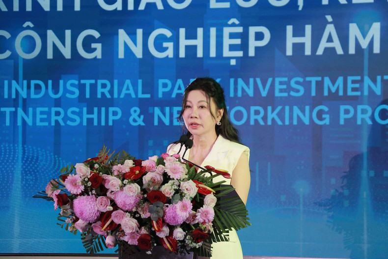 Selon Duong Thi Kieu Anh, vice-présidente du conseil d’administration du groupe HZ et de la société Binh Tan Investment, la zone industrielle de Ham Kiem II est orientée pour devenir un centre industriel-logistique intégré, servant le développement à long terme de Lam Dong et de toute la région. Photo : baodautu Selon Duong Thi Kieu Anh, vice-présidente du conseil d’administration du groupe HZ et de la société Binh Tan Investment, la zone industrielle de Ham Kiem II est orientée pour devenir un centre industriel-logistique intégré, servant le développement à long terme de Lam Dong et de toute la région. Photo : baodautu