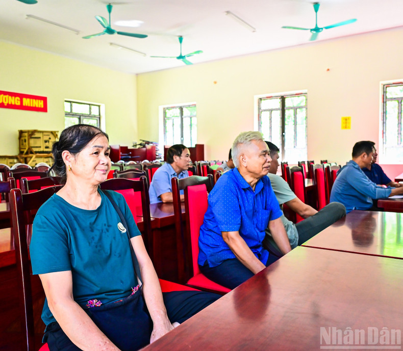 Les familles gravement touchées par des catastrophes naturelles sont principalement issues des ethnies Dao, Tay et Nung. Photo : Bao Long/NDEL