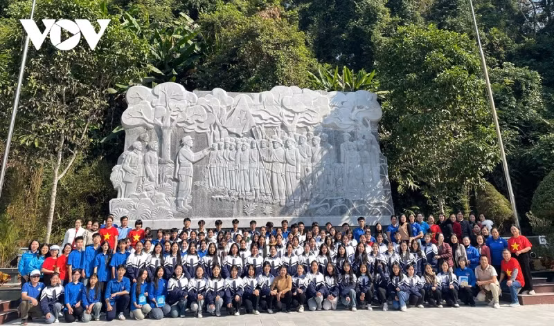 Le site historique de la forêt de Trân Hung Dao est devenu une adresse emblématique pour l'éducation des traditions patriotiques pour la génération actuelle. Photo : Comité de gestion du site national spécial de Cao Bang.