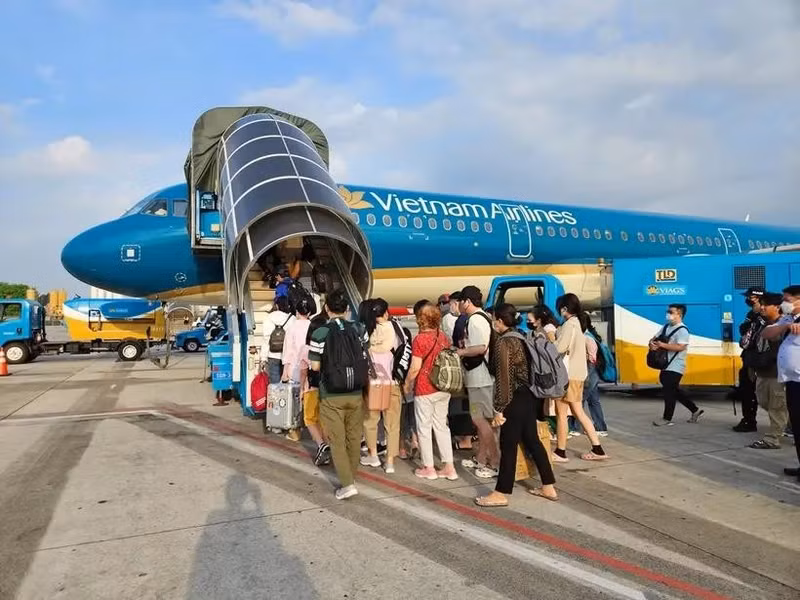 La demande de voyages durant le Nouvel An lunaire 2025 sera plus élevée que l'an dernier. Photo : Vietnamplus.