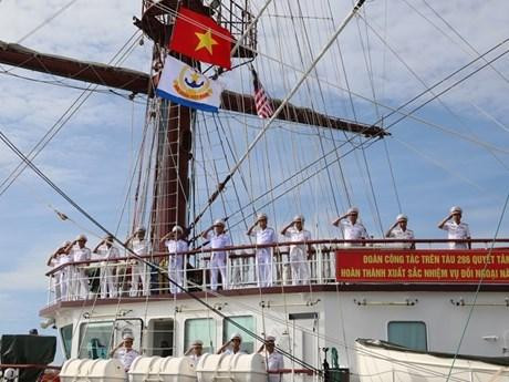 Le voilier 286-Le Quy Don jette l'ancre au port de Lumut. Photo : qdnd.