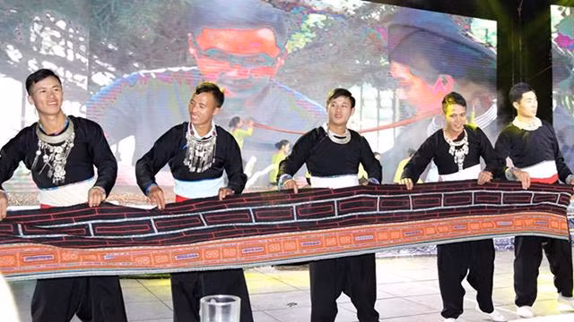 7 provinces participeront au Festival culturel des minorités ethniques dans la région du Nord-Ouest. Photo: PCV