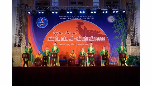 Festival de chansons et de danses folkloriques de Hanoï de 2022 ảnh 1 Festival de chansons et de danses folkloriques de Hanoï de 2022 ảnh 1