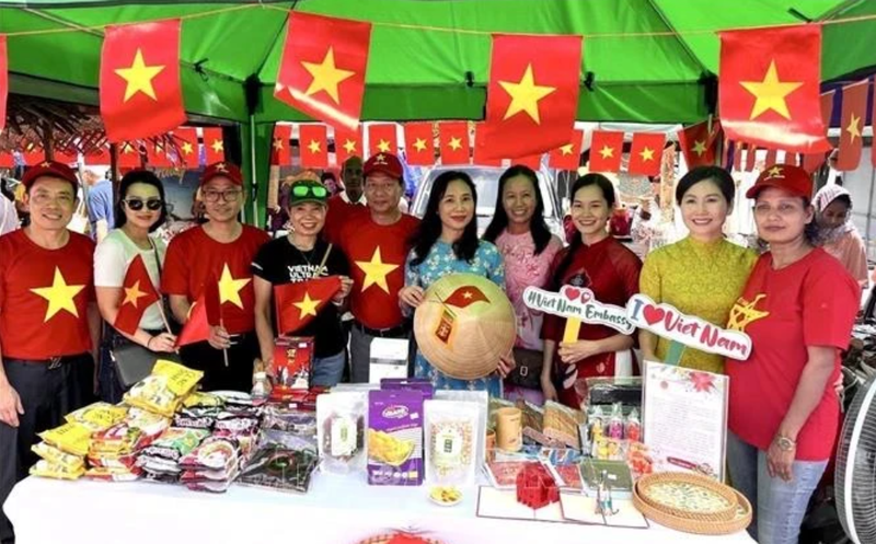 Un stand vietnamien au Festival culturel 2024 à Colombo (Photo : VNA)