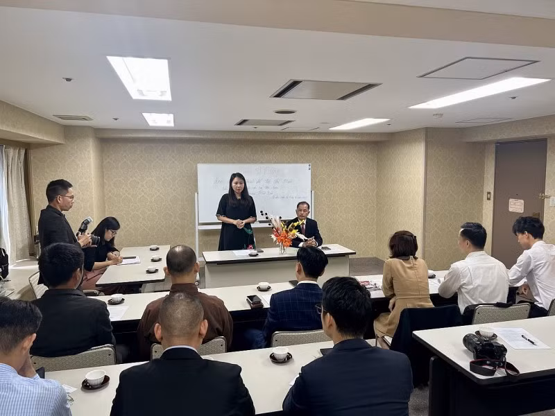 Lors de la séance de travail. Photo: thoidai