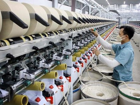L'indice de la production industrielle (IPI) en octobre a augmenté de 5,5% sur un mois et de 4,1% en glissement annuel. Photo : VNA.
