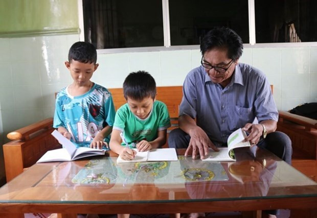 Les Chăm du village de Huu Duc (commune de Phuoc Huu, district de Ninh Phuoc) maintiennent toujours la tradition studieuse. Photo : VNA.