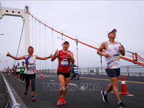 Des participants au Marathon international de Da Nang 2024. Photo : VNA.