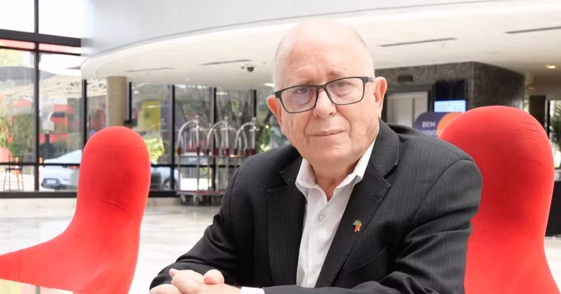 Le journaliste et historien Pedro de Oliveira, secrétaire général de l’Association d’amitié Brésil – Vietnam. Photo : VNA. 