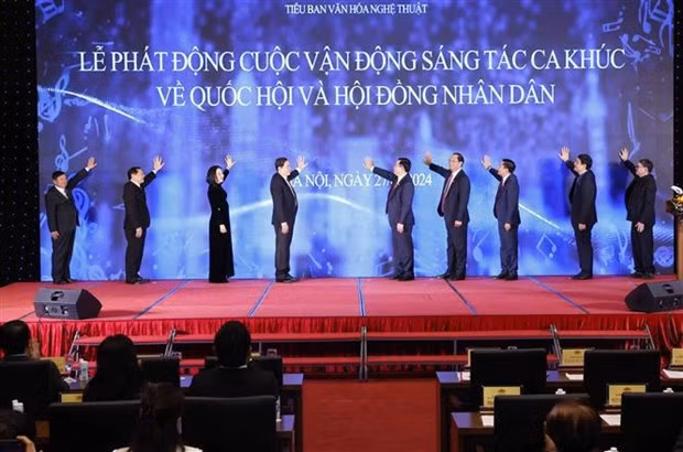 Le lancement de la campagne nationale visant à composer des chansons sur l'Assemblée nationale et les Conseils populaires. Photo : VNA.