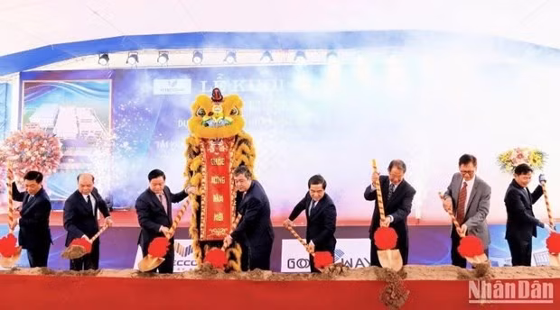 Cérémonie de mise en chantier. Photo : nhandan.vn