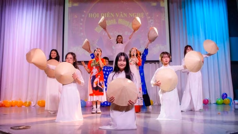 Un numéro artistique. Photo: Huy Hoang/NDEL