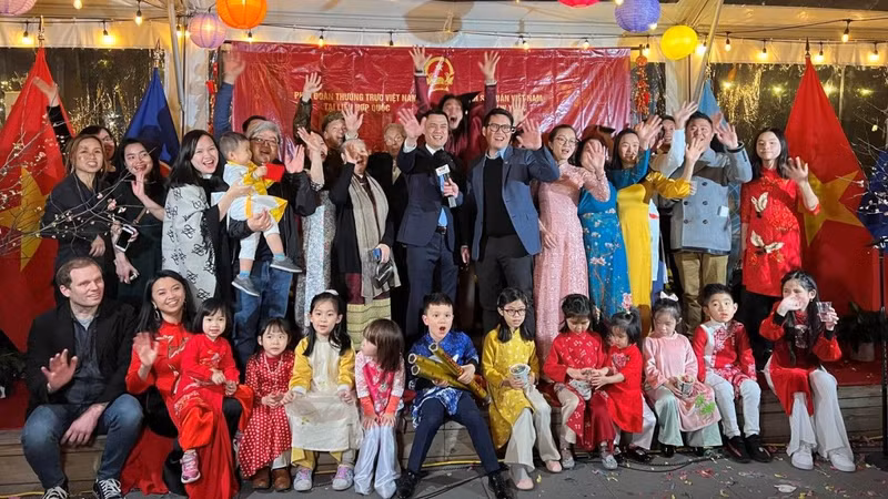 Les Vietnamiens à New York aux États-Unis célèbrent le Nouvel An lunaire. Photo : baoquocte.