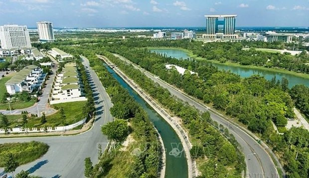 Les villes et provinces de la région du Nam Bô oriental se concentrent toutes sur les investissements dans les infrastructures pour attirer les IDE. Photo: VNA
