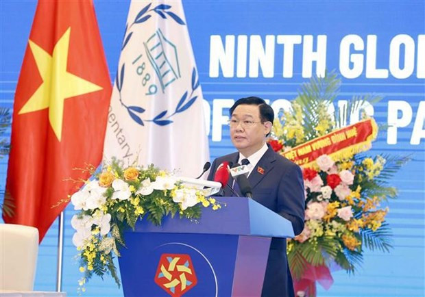Le président de l’Assemblée nationale du Vietnam Vuong Dinh Huê ouvre la 9e Conférence mondiale des jeunes parlementaires, à Hanoi, le 15 septembre. Photo: VNA