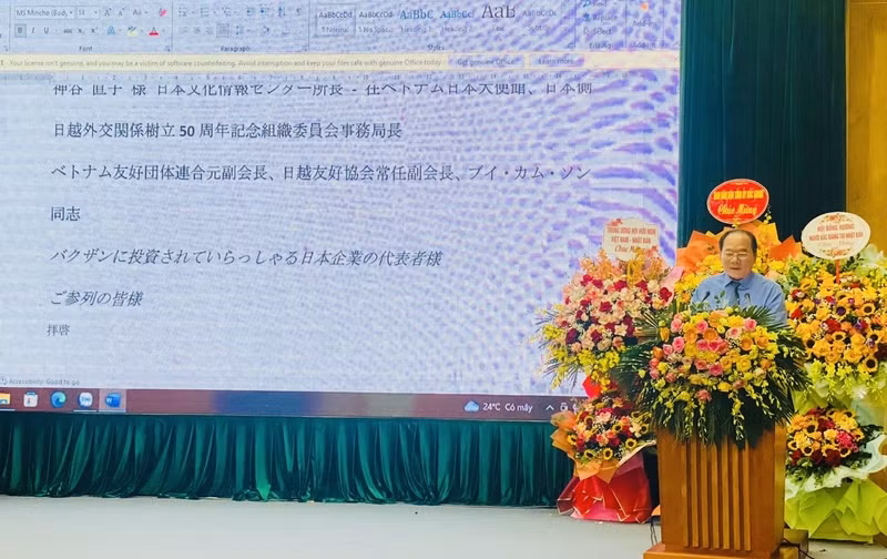 Selon Tran Cong Thang, président du Comité du Front de la Patrie et président de l’Association d'amitié Vietnam-Japon de Bac Giang, Tran Cong Thang, prend parole. Photo : thoidai